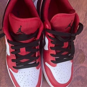 Jordan 1 low bulls excellent condition barely worn out clean #jordan #jordan1